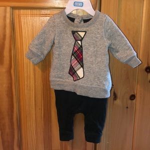 Baby Gap tie steamer and pant onesie